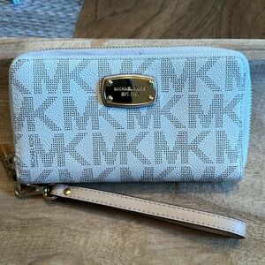 Mk like new wristlet